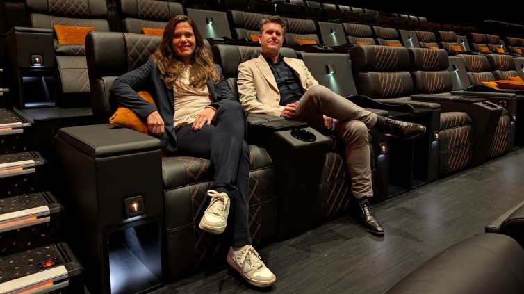 VUE breidt met megabioscoop uit naar Amsterdam: ‘we verkopen niet zozeer een film maar een ontspanningsmoment’